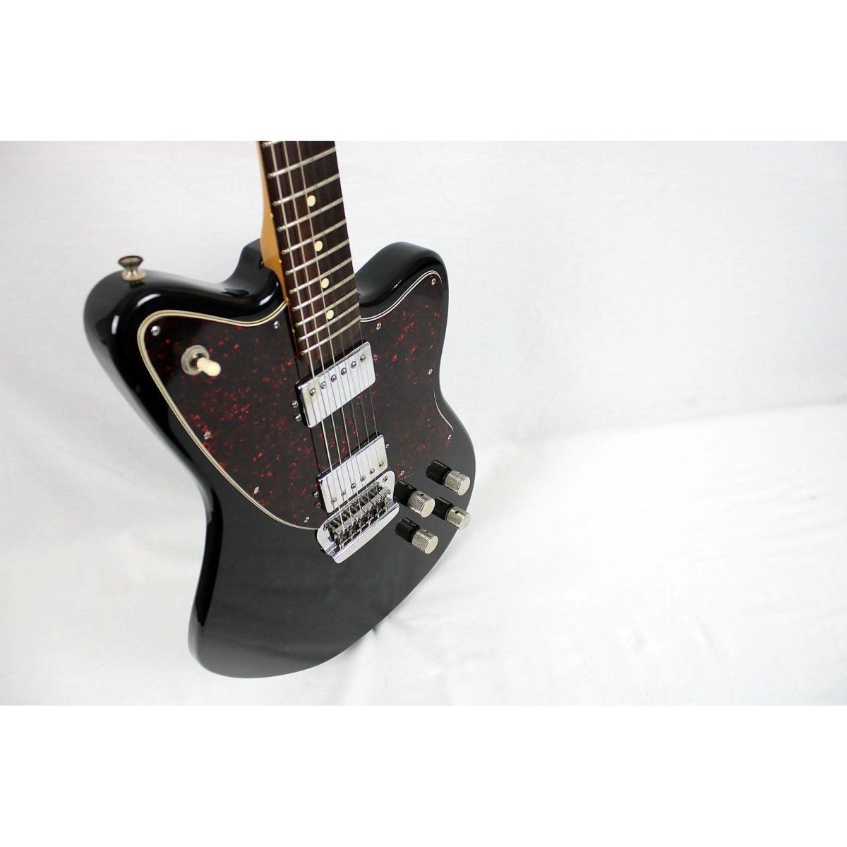 2002 Fender Deluxe Series Toronado - Black **Used – Good** - Leitz Music - MX2060525