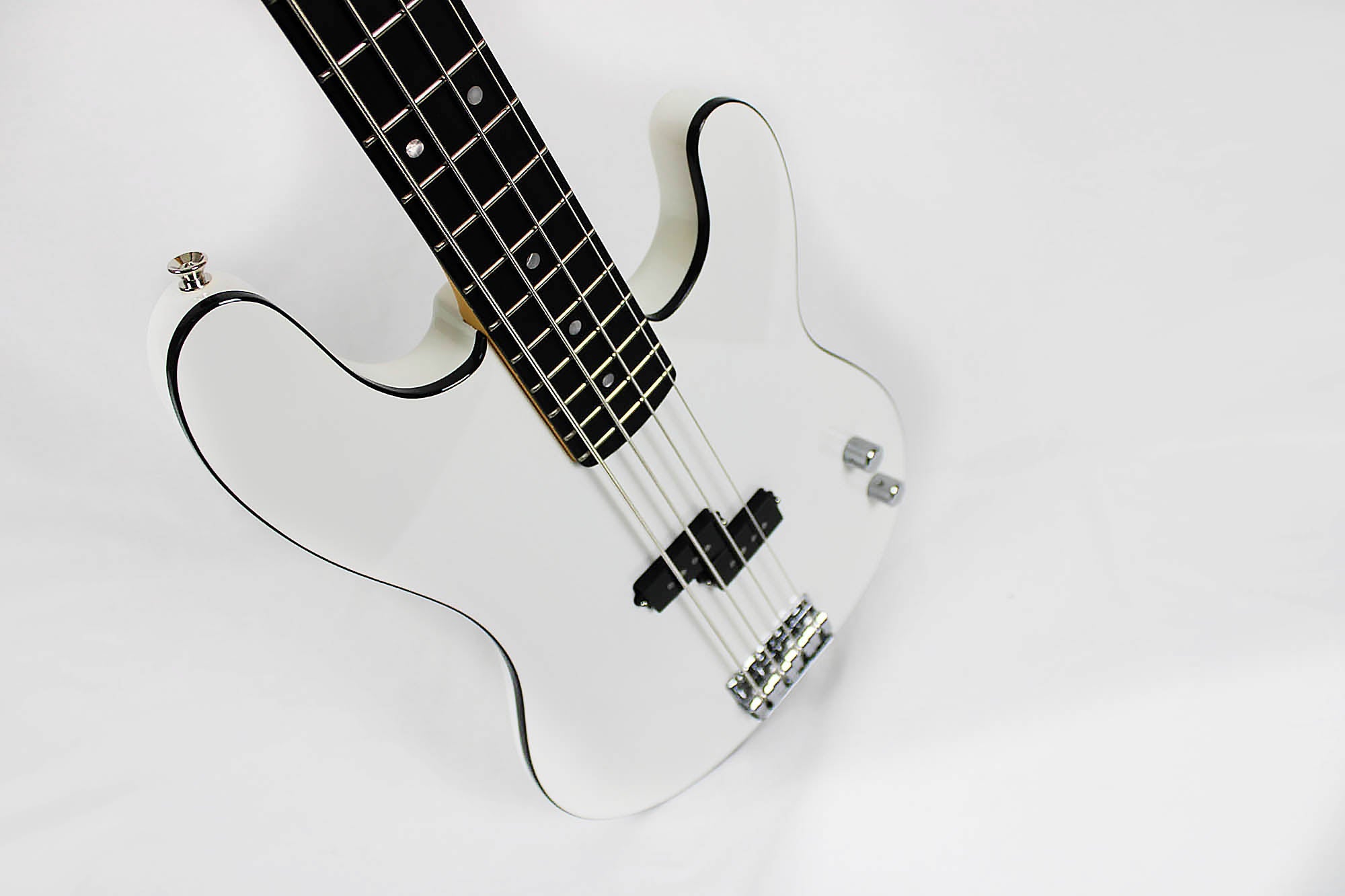 Fender Aerodyne Special Precision Bass - Bright White - Leitz Music