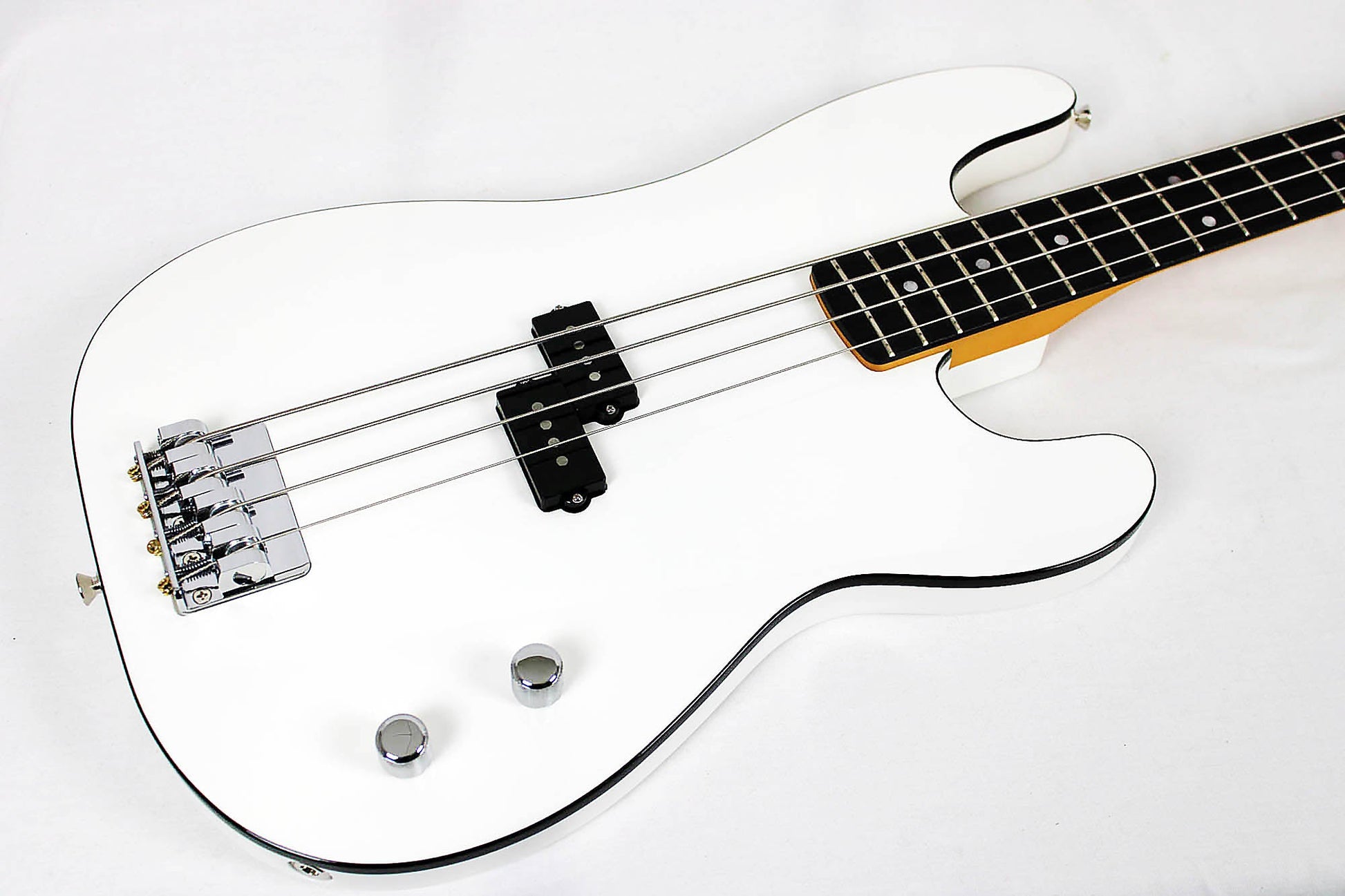 Fender Aerodyne Special Precision Bass - Bright White - Leitz Music-717669526610-0252400310