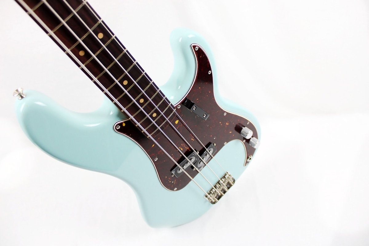 Fender American Vintage II 1960 Precision Bass - Daphne Blue - Leitz Music-885978841004-0190160804