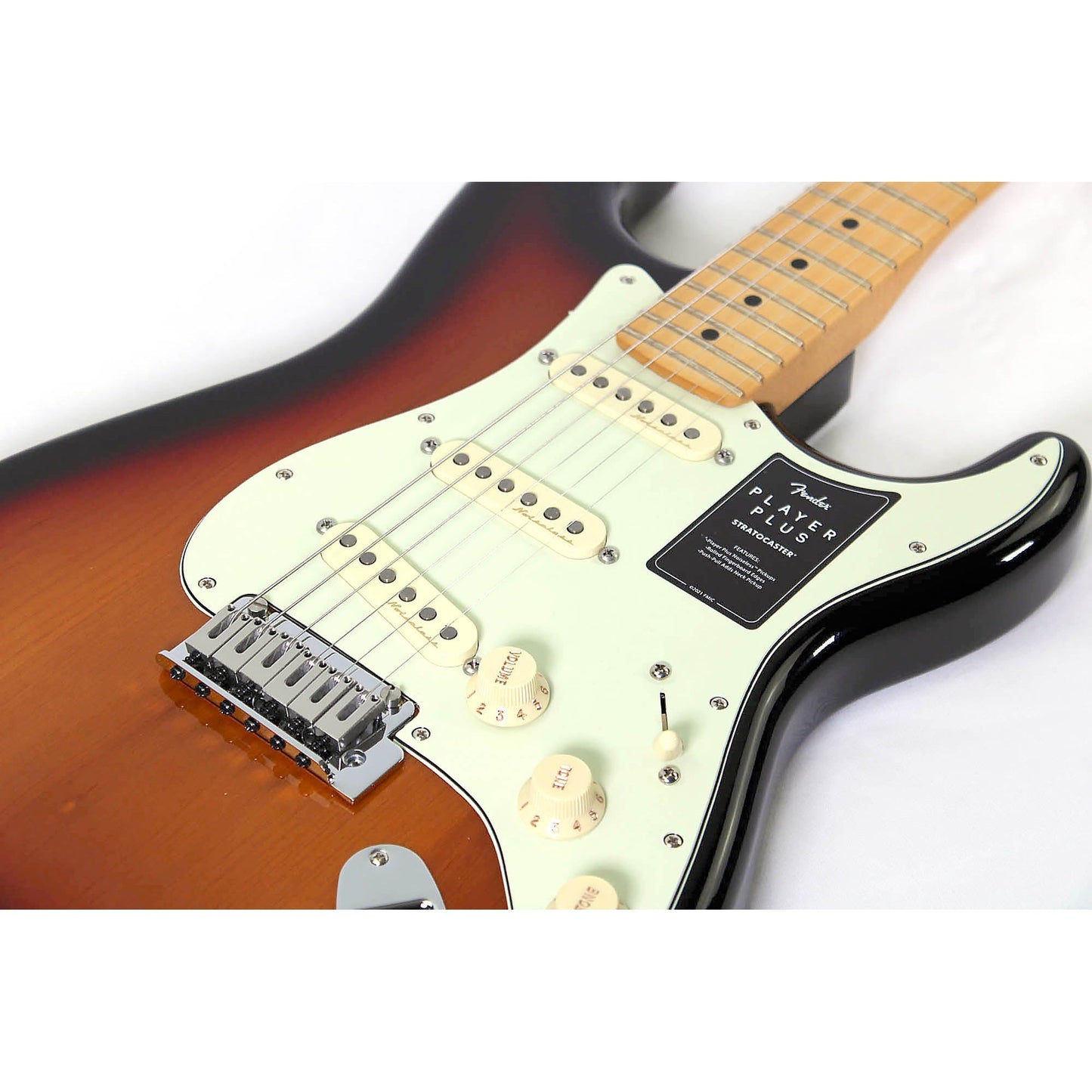 Fender Player Plus Stratocaster - 3 Color Sunburst - Leitz Music-885978742233-0147312300