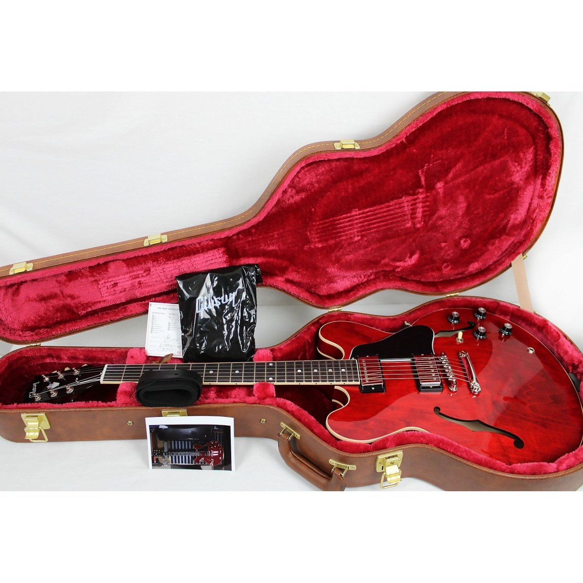 Gibson ES-335 Semi-Hollowbody Electric Guitar - Sixties Cherry - Leitz Music-711106025247-ES3500SCNH1