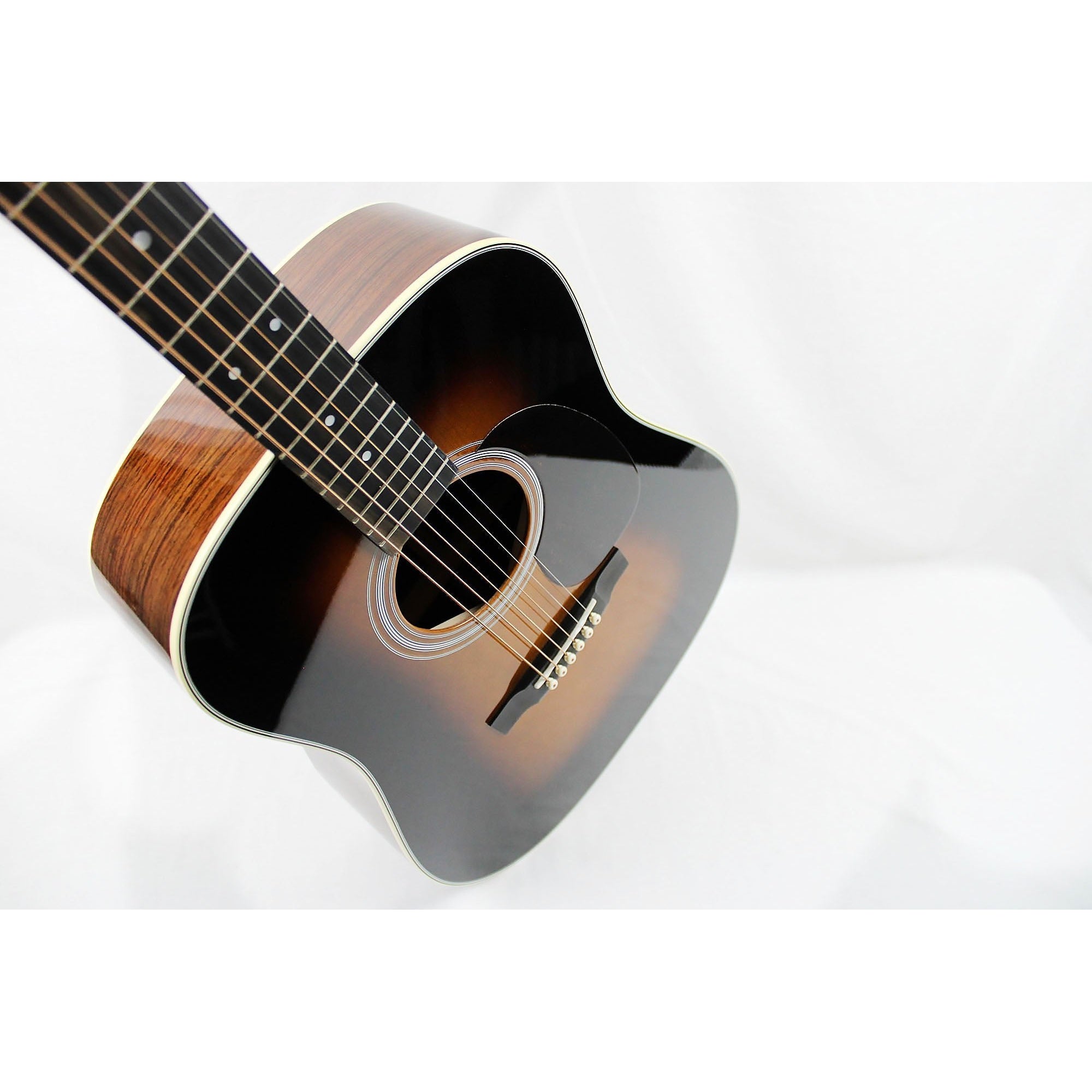 Martin D-28 - Sunburst