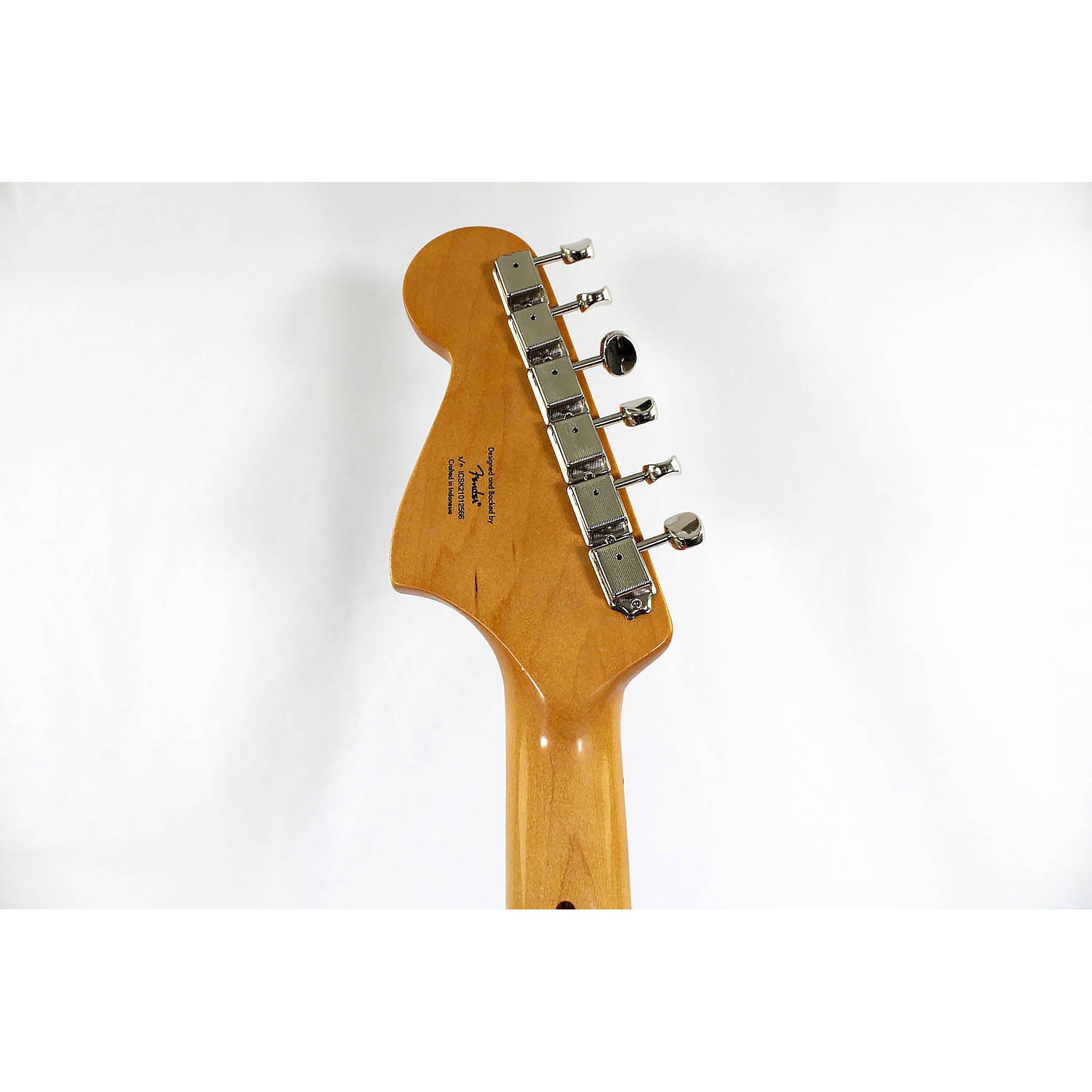 Squier Classic Vibe Bass VI - 3 Tone Sunburst - Leitz Music